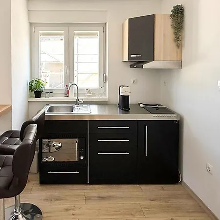 Awesome In With House Sea View